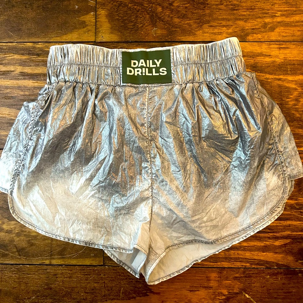 Daily Drills Metallic Bounce Shorts